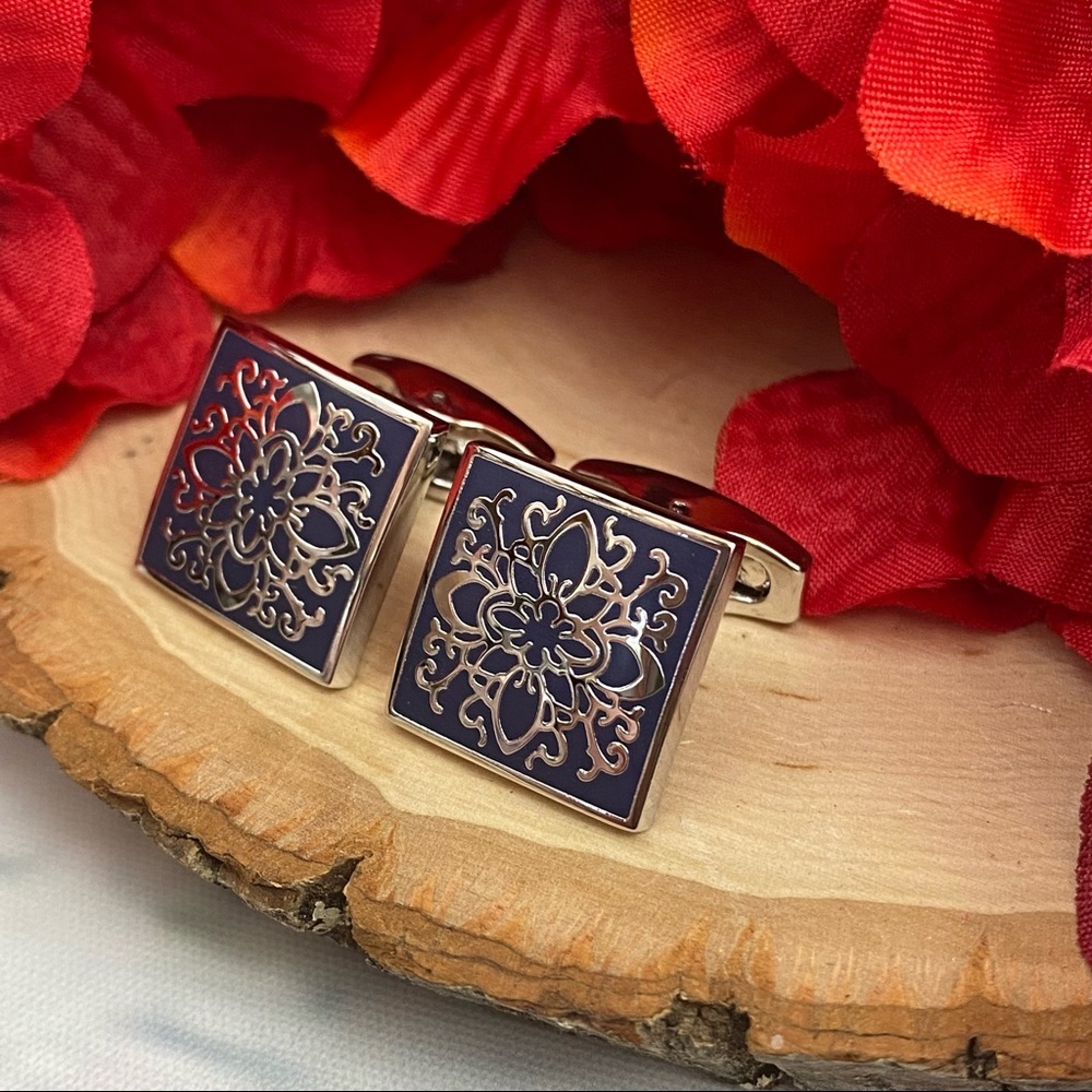 Elegant Silver and Navy Square Cufflinks - Picture 8 of 16